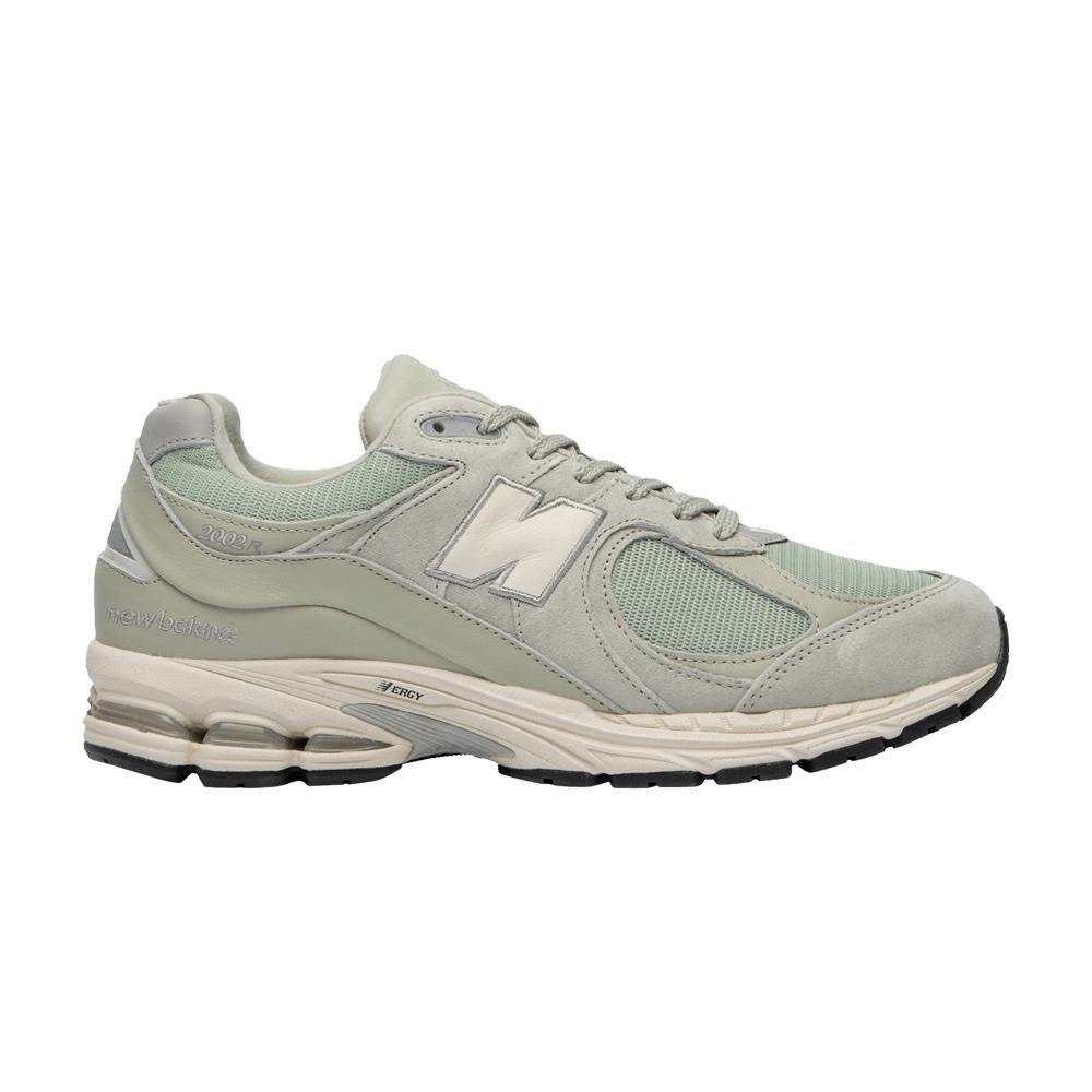 New Balance 2002R “Silver Pine”